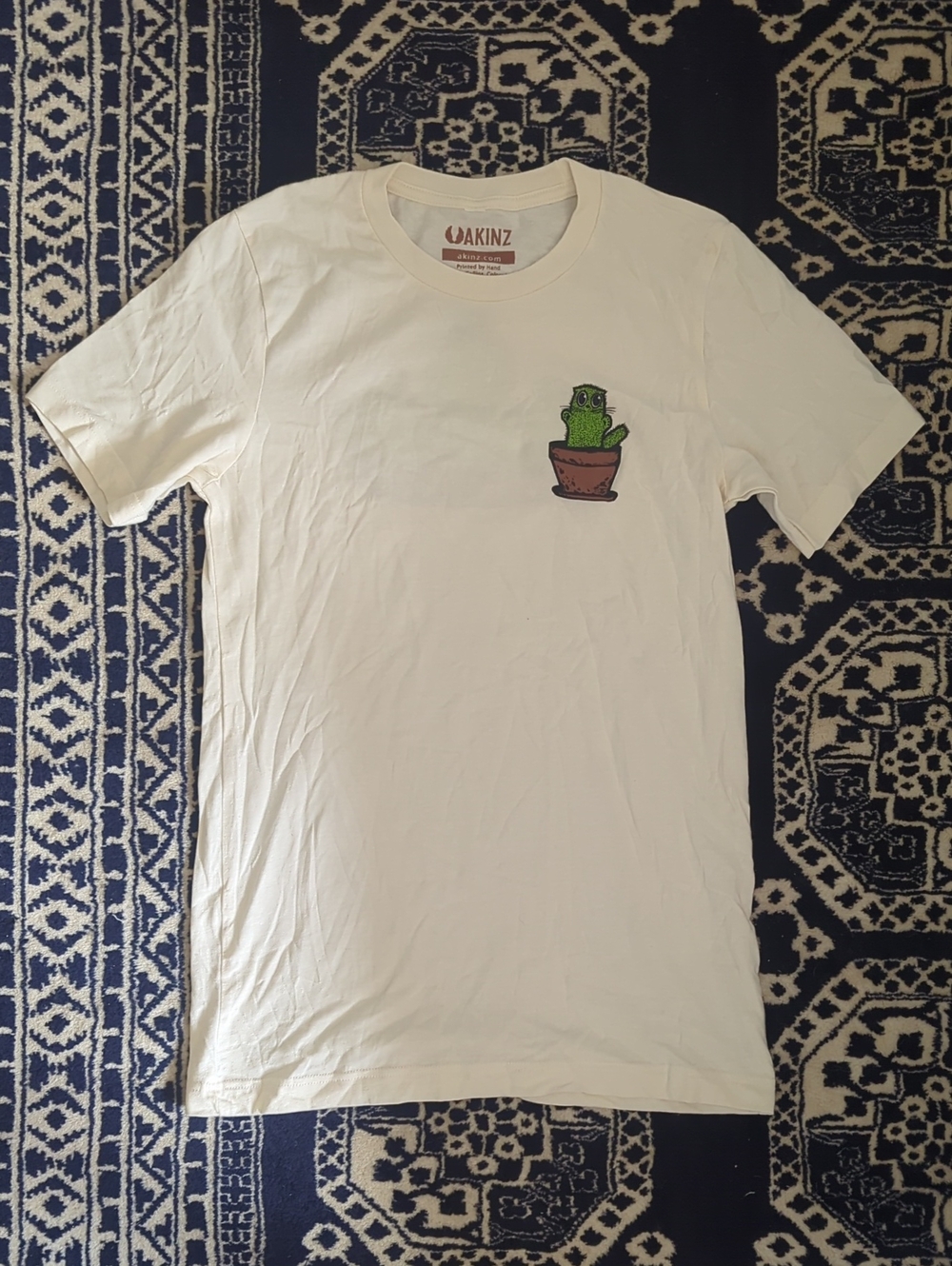 Akinz Unisex White Short Sleeve Tee with Cat-tus Patch